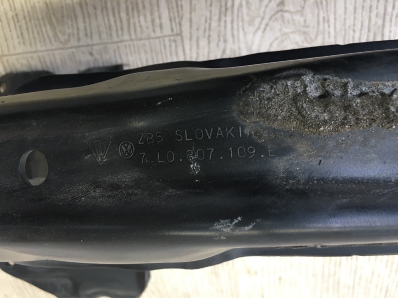 Усилитель переднего бампера CAYENNE 02-07 2006 955 4.5i M48