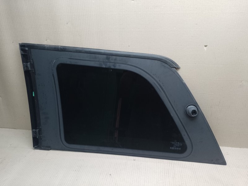 Стекло в кузов заднее правое GL-CLASS X164 06-12 2011 M273923 4.7L