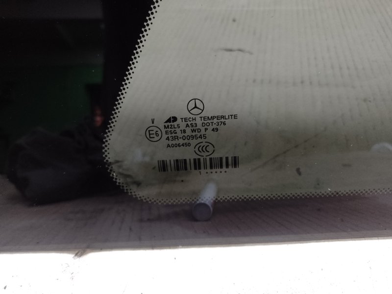 Стекло в кузов заднее правое MERCEDES GL-CLASS X164 06-12 M273923 4.7L