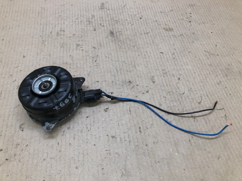 Мотор вентилятора охлаждения правый MAZDA CX-5 (KF) 16-21 2018 2.5 PY-VPS PE02-15-150A Б/У