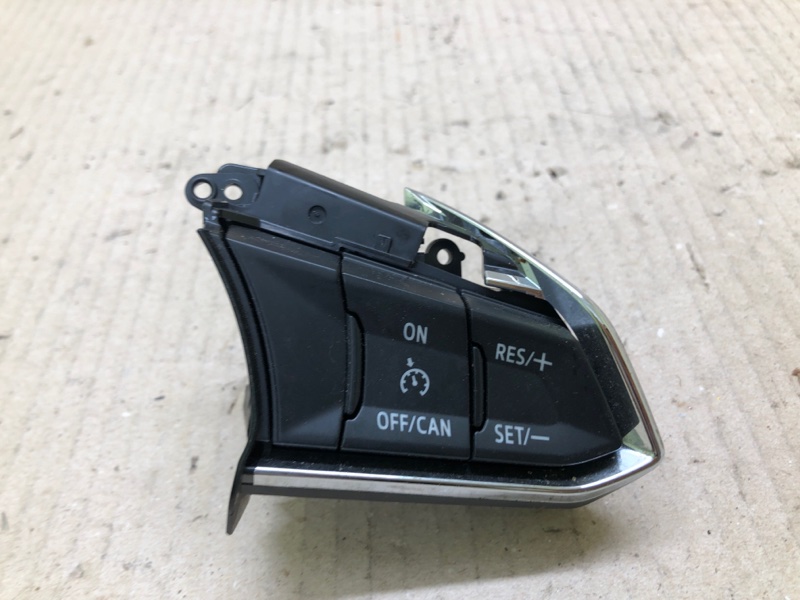 Запчасть кнопки на руль правые MAZDA CX-5 (KF) 16-21 2018 2.5 PY-VPS KD1K-66-4M0 Б/У Кнопки на руль правые MAZDA CX-5 (KF) 16-21 2018 2.5 PY-VPS KD1K-66-4M0 Б/У