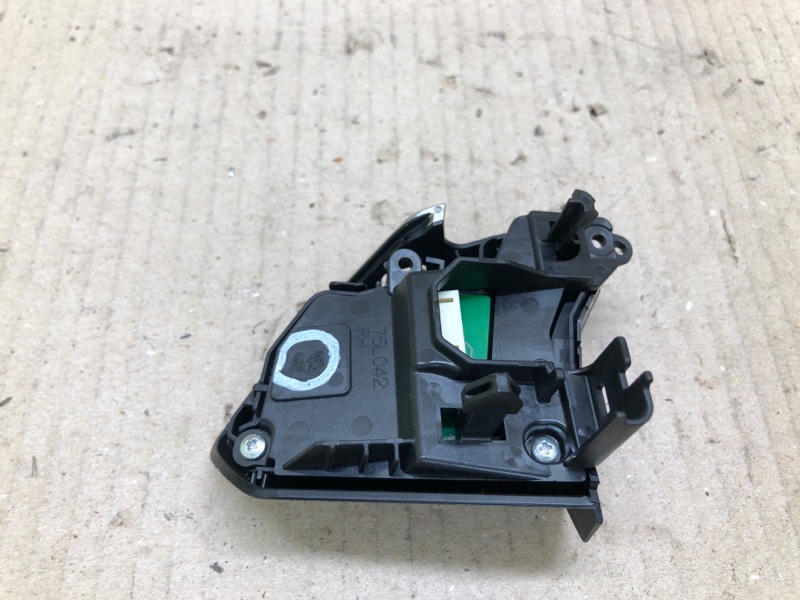 Кнопки на руль правые CX-5 (KF) 16-21 2018 2.5 PY-VPS Кнопки на руль правые CX-5 (KF) 16-21 2018 2.5 PY-VPS