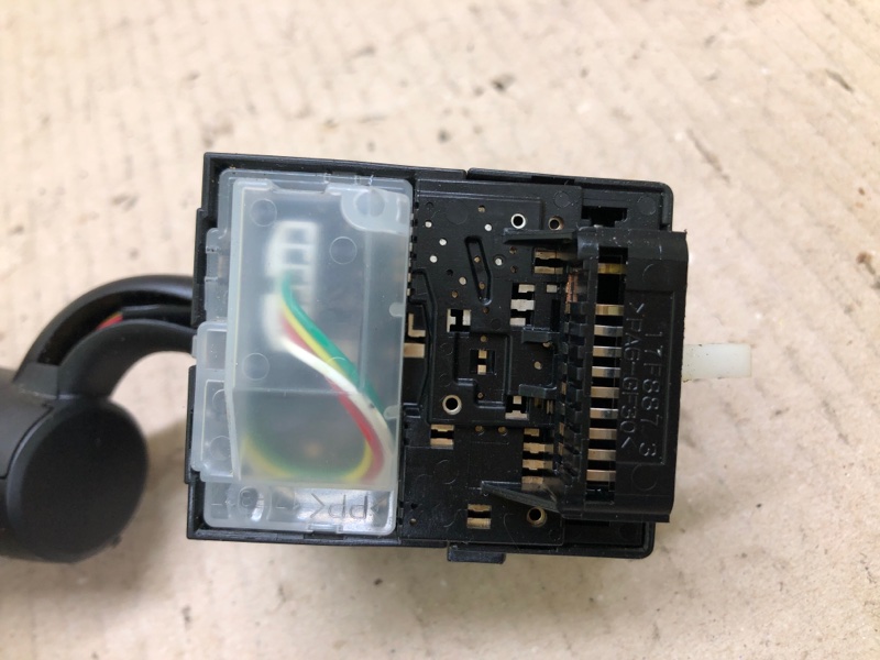 Подрулевой переключатель левый CX-5 (KF) 16-21 2018 2.5 PY-VPS