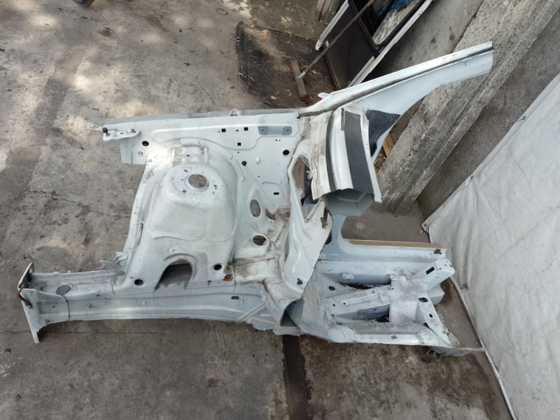 Четверть кузова передняя правый GL-CLASS X164 06-12 2011 M273923 4.7L