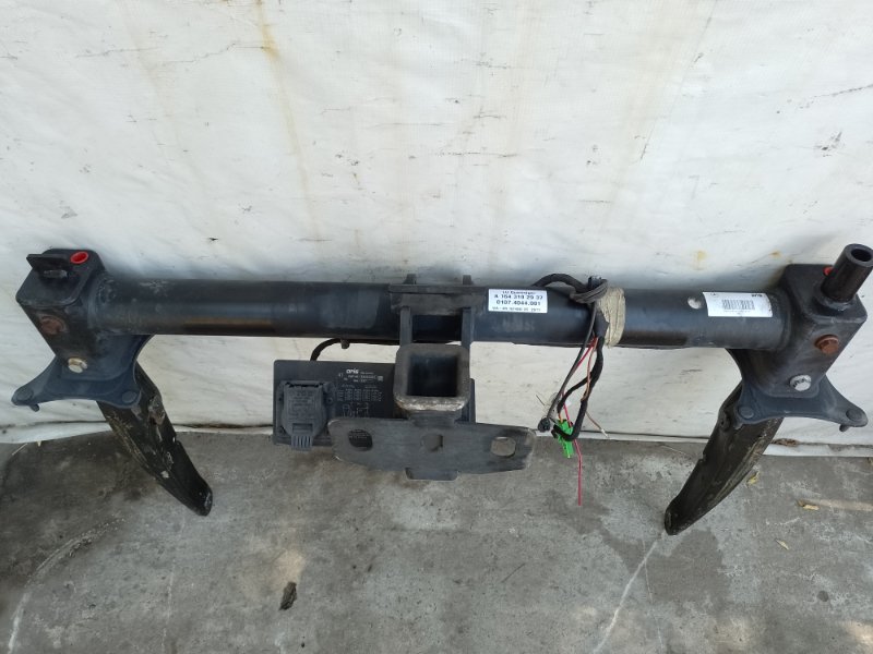 Фаркоп MERCEDES GL-CLASS X164 06-12 2011 M273923 4.7L A 164 310 28 95 Б/У