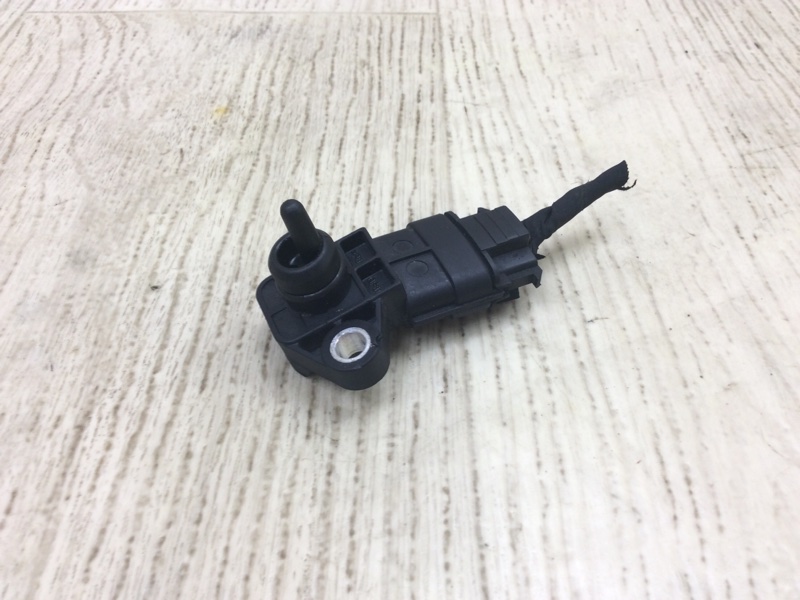 Запчасть датчик абсолютного давления (map sensor) KIA FORTE/CERATO TD 08-13 2009 TD 2.0 G4KD 393002B000 Б/У Датчик абсолютного давления (MAP sensor) KIA FORTE/CERATO TD 08-13 2009 TD 2.0 G4KD 393002B000 Б/У