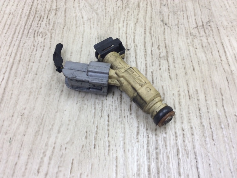 Форсунка топливная KIA FORTE/CERATO TD 08-13 2009 TD 2.0 G4KD 353102G100 Б/У