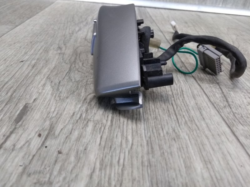 Кнопки на руль правые NV200 USA 13- 2020 M20XUS 2.0 MR20DE