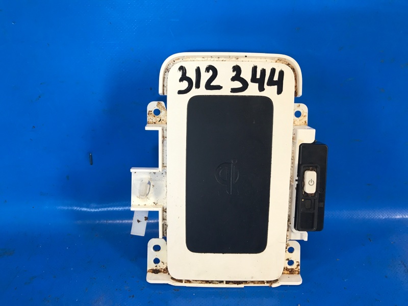 Блок электронный TOYOTA PRIUS 16- 2016 1.8 2ZRFXE 861C047010A0 Б/У