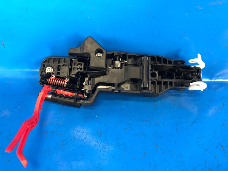 Ручка двери наружная задняя правая PRIUS 16- 2016 1.8 2ZRFXE Ручка двери наружная задняя правая PRIUS 16- 2016 1.8 2ZRFXE