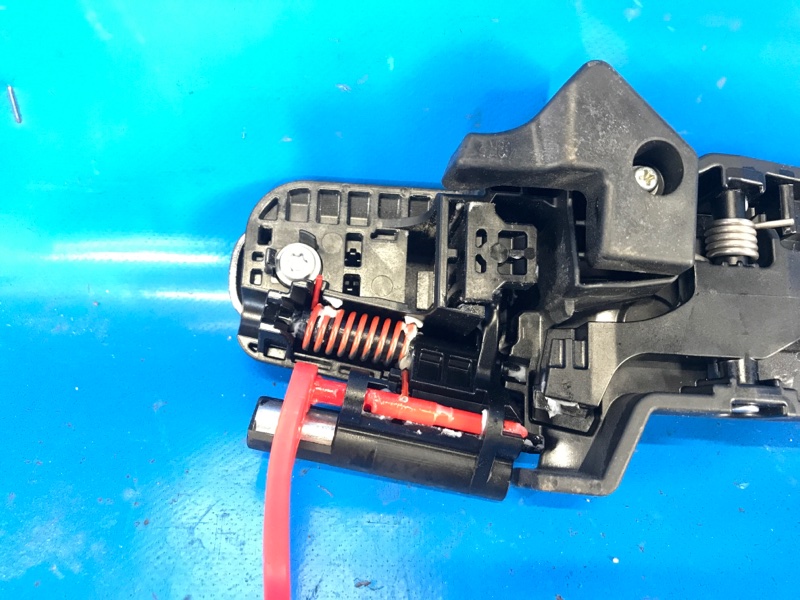 Ручка двери наружная задняя правая TOYOTA PRIUS 16- 1.8 2ZRFXE Ручка двери наружная задняя правая TOYOTA PRIUS 16- 1.8 2ZRFXE