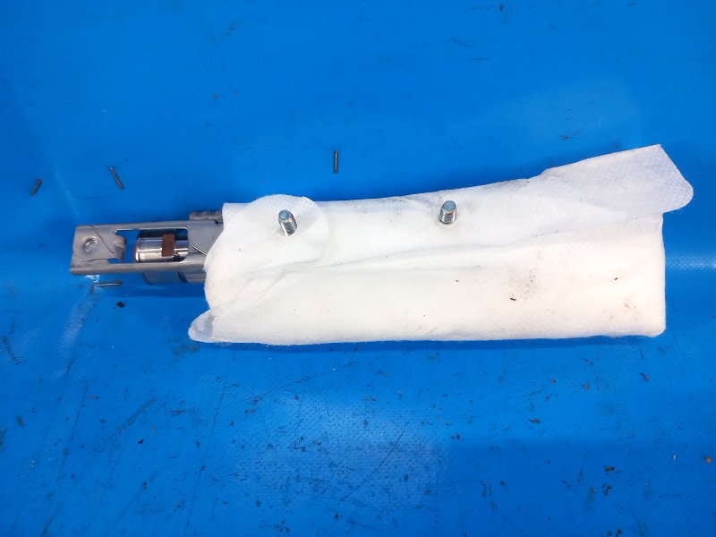 Подушка безопасности в сиденье передняя левая TOYOTA PRIUS - 30 09-17 ZVW30 1.8 2ZRFXE