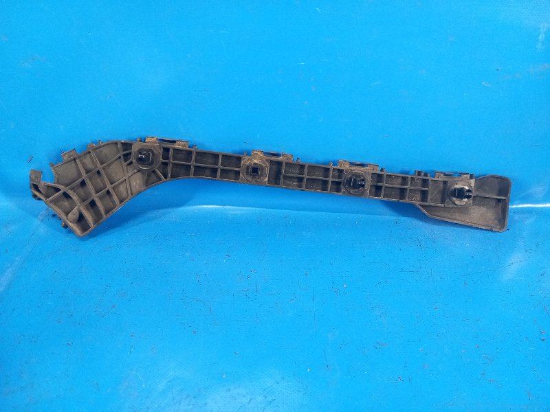Кронштейн заднего бампера правый TOYOTA PRIUS - 30 09-17 ZVW30 1.8 2ZRFXE
