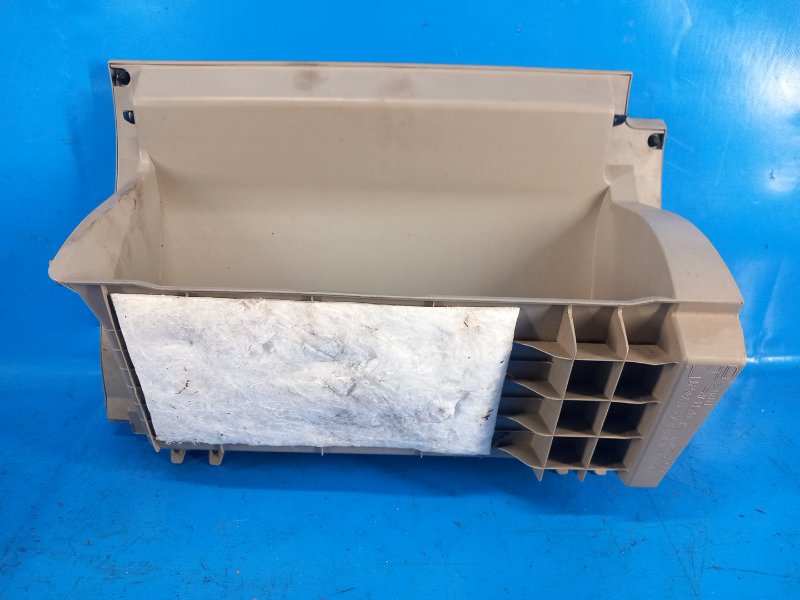 Бардачок PRIUS - 30 09-17 2012 ZVW30 1.8 2ZRFXE