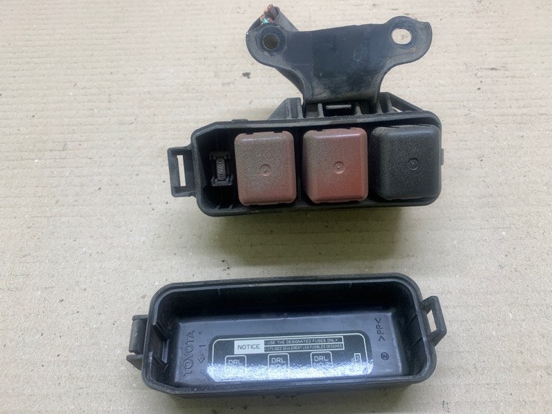 Реле LEXUS RX300 98-03 2001 3.0 1MZFE 82602-07010 Б/У