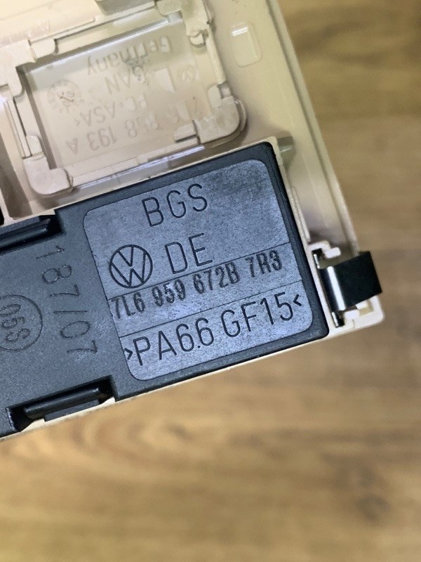 Блок управления освещением VOLKSWAGEN TOUAREG 02-10 BHK 3.6