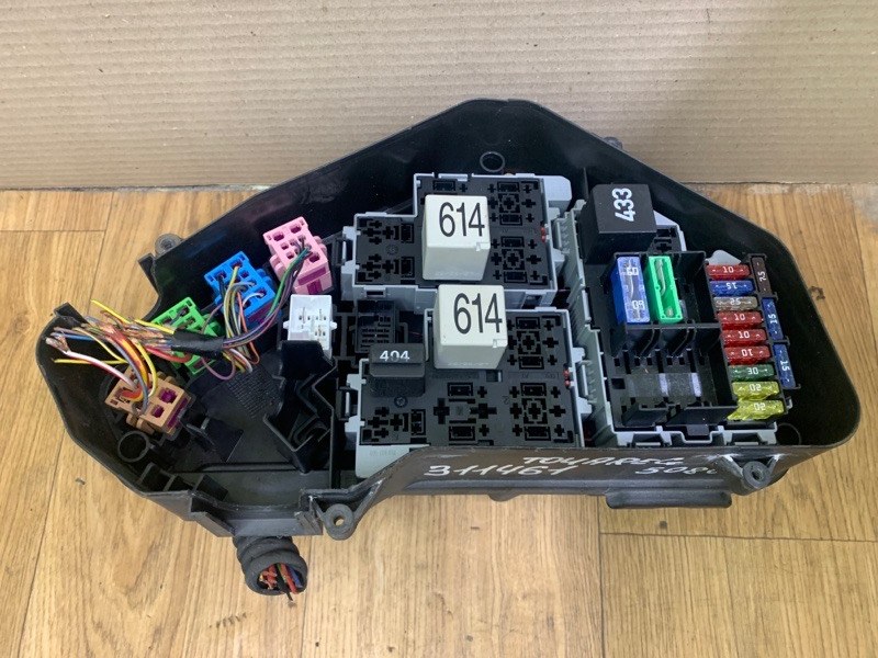 Блок предохранителей моторный отсек VOLKSWAGEN TOUAREG 02-10 2007 BHK 3.6 7L0 907 295 J Б/У