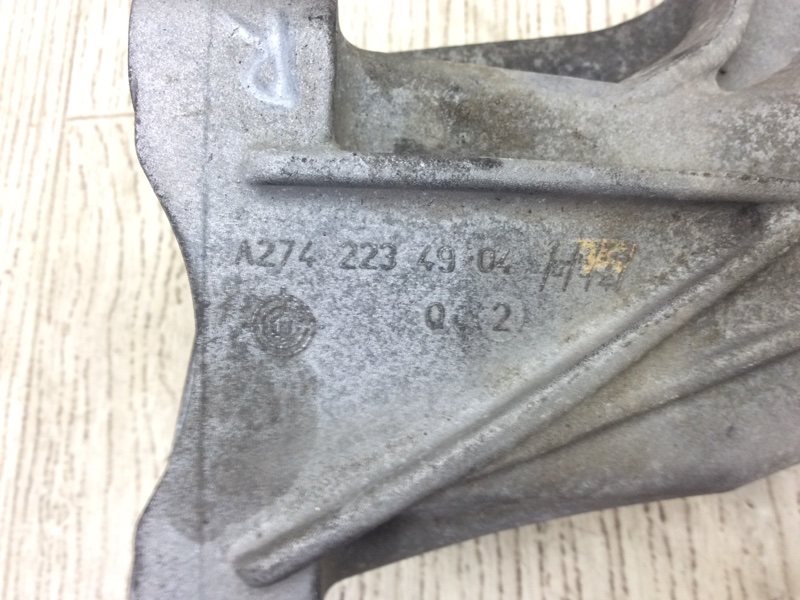 Кронштейн двигателя правый Q50 15-20 2016 SEDAN 2.0T M274