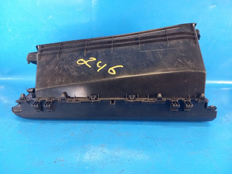 Бардачок PRIUS 16- 2017 XW50