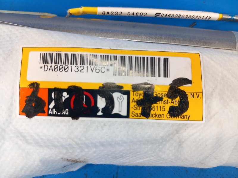 Подушка безопасности в сиденье правая PRIUS 16- 2017 XW50