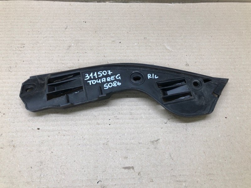 Кронштейн заднего бампера задний левый VOLKSWAGEN TOUAREG 02-10 2007 BHK 3.6 7L6 807 393 B Б/У