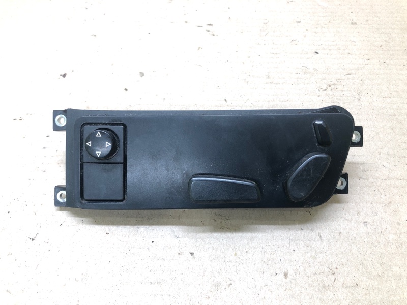 Запчасть кнопка регулировки сиденья левая VOLKSWAGEN TOUAREG 02-10 2007 BHK 3.6 7L6 959 765 Б/У Кнопка регулировки сиденья левая VOLKSWAGEN TOUAREG 02-10 2007 BHK 3.6 7L6 959 765 Б/У