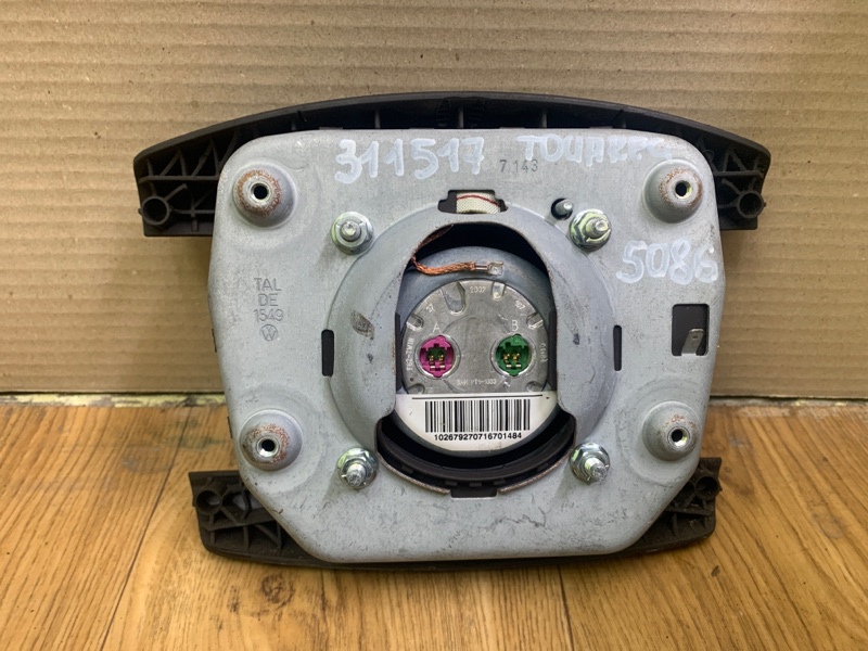 Подушка безопасности в руль TOUAREG 02-10 2007 BHK 3.6