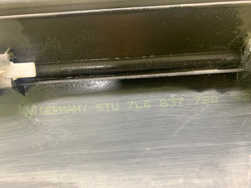 Накладка двери передняя правая TOUAREG 02-10 2007 BHK 3.6