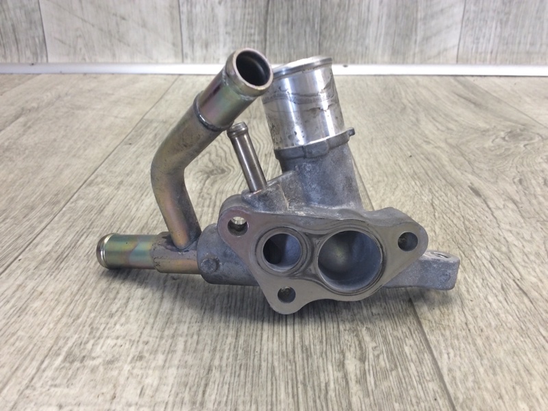 Тройник системы охлаждения TOYOTA CAMRY 70 17- GSV70 2.5 A25AFKS