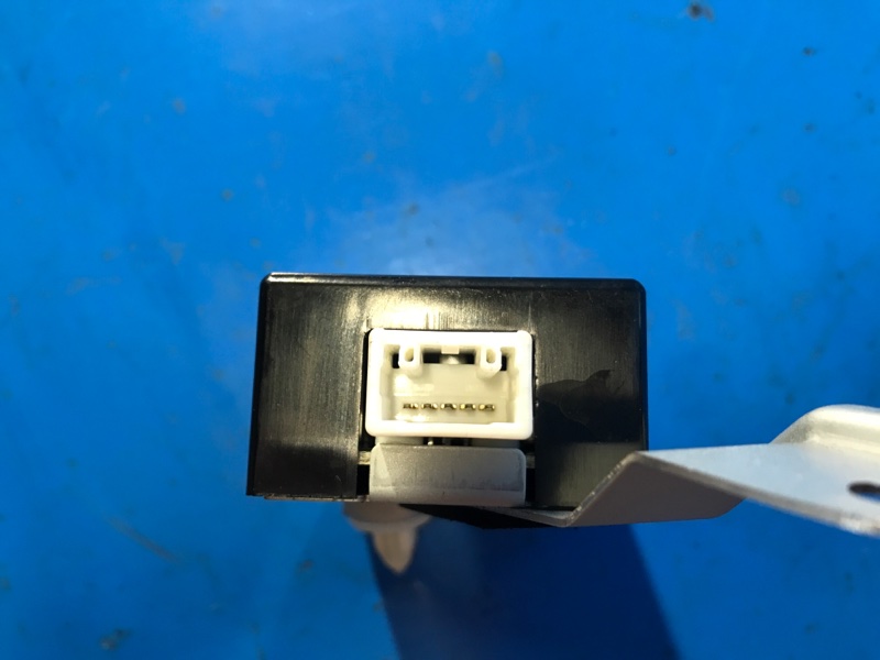 Блок управления дав.в шинах TOYOTA PRIUS - 20 03-11 1NZ-FXE 1.5L