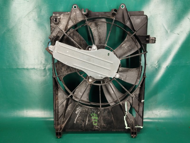 Диффузор вентилятора основного радиатора правый ACURA RDX 19-