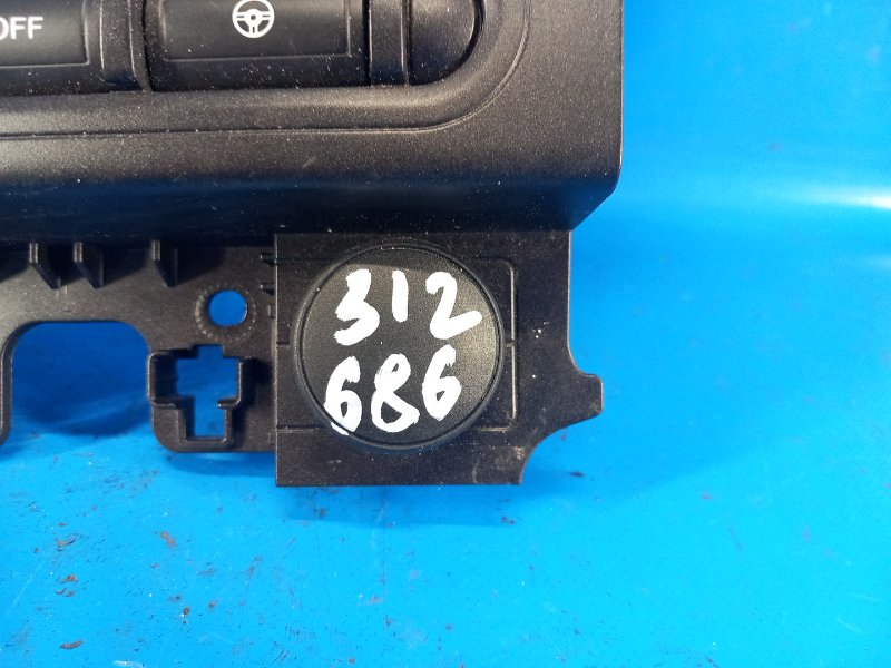 Прикуриватель FORD MUSTANG 15- 2017 3.7 C37PDED 6R3Z-19N236-A Б/У