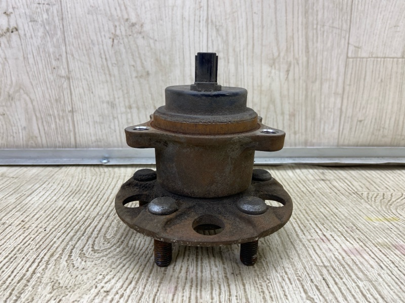 Ступица задняя PRIUS 16- 2016 1.8 2ZRFXE Ступица задняя PRIUS 16- 2016 1.8 2ZRFXE