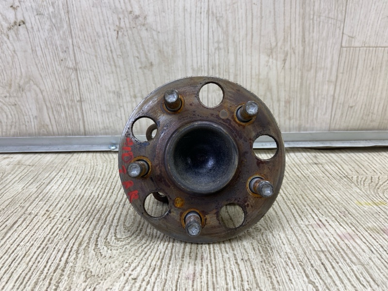 Ступица задняя TOYOTA PRIUS 16- 1.8 2ZRFXE Ступица задняя TOYOTA PRIUS 16- 1.8 2ZRFXE