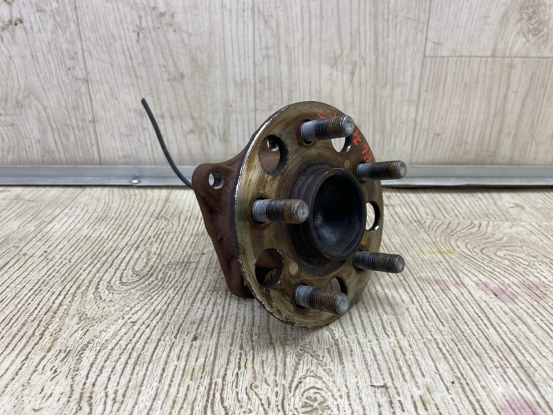 Ступица задняя TOYOTA PRIUS 16- 2016 1.8 2ZRFXE 4245076020 Б/У