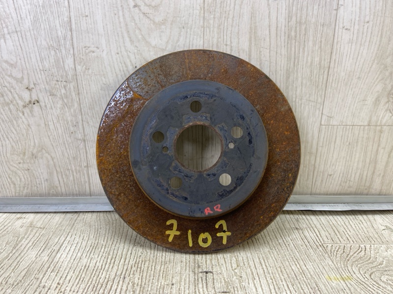 Тормозной диск задний TOYOTA PRIUS 16- 2016 1.8 2ZRFXE 4243112310 Б/У