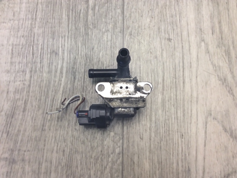 Клапан электромагнитный (вакуумный) MITSUBISHI OUTLANDER XL 05-13 2007 2.4 4B12 8657A049 Б/У