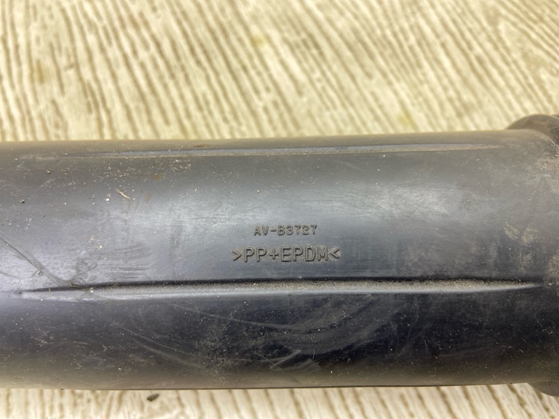 Амортизатор задний PRIUS 16- 2016 1.8 2ZRFXE Амортизатор задний PRIUS 16- 2016 1.8 2ZRFXE