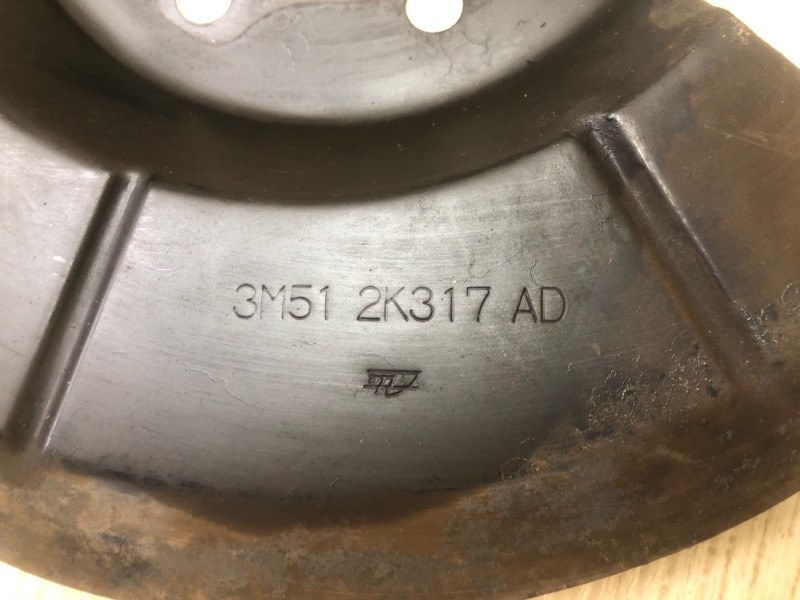 Защита тормозного диска задняя 3 BL 09-13 2009 2.5 L (L5-VE) Защита тормозного диска задняя 3 BL 09-13 2009 2.5 L (L5-VE)