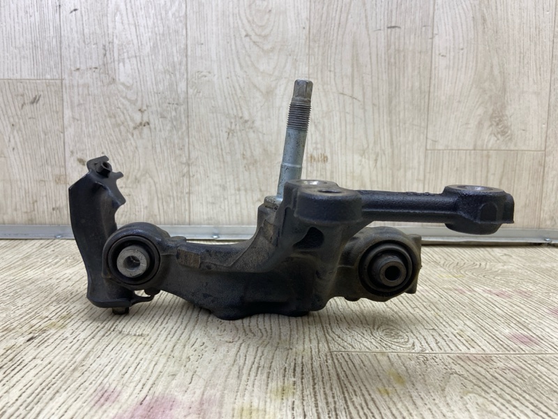 Цапфа задняя правая PRIUS 16- 2016 1.8 2ZRFXE