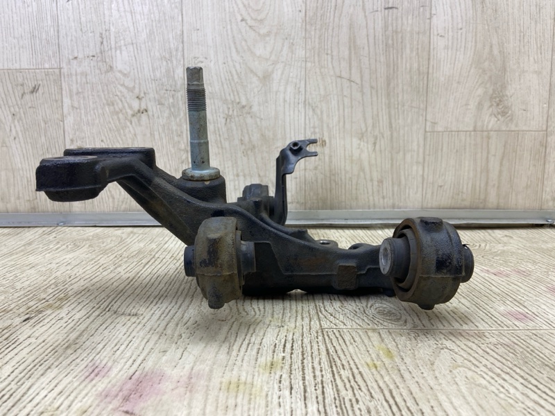 Цапфа задняя правая PRIUS 16- 2016 1.8 2ZRFXE