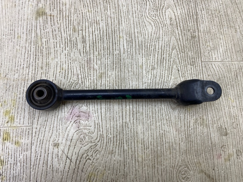 Рычаг задней подвески поперечный PRIUS 16- 2016 1.8 2ZRFXE