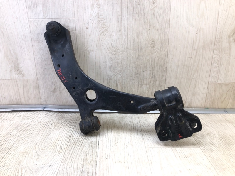 Рычаг передней подвески нижний правый MAZDA 3 BL 09-13 2009 2.5 L (L5-VE) BBM2-34-300 Б/У