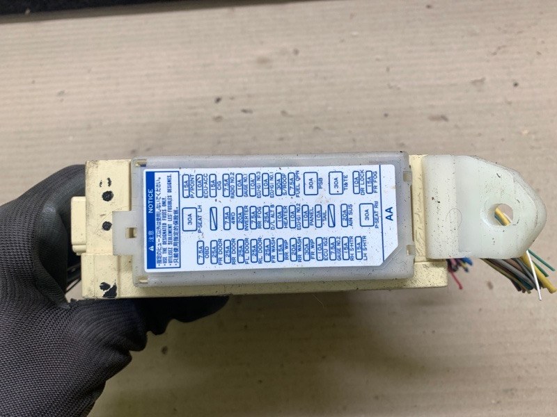 Блок предохранителей салон RX350/450 09-15 2011 3.5 2GR-FE Блок предохранителей салон RX350/450 09-15 2011 3.5 2GR-FE