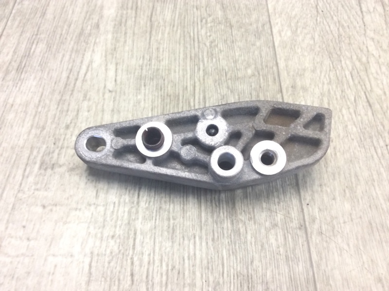 Кронштейн компрессора кондиционера FUSION 14- 2017 SEDAN C20HDTX