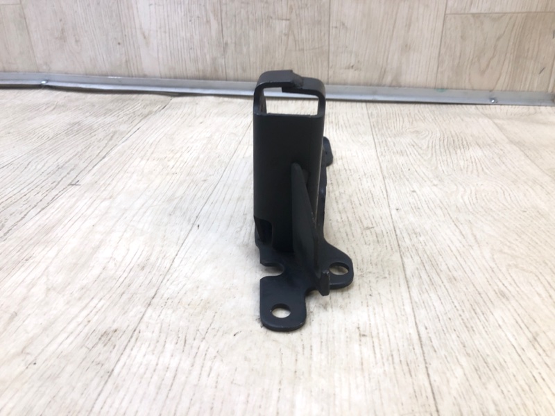 Кронштейн GRAND CARAVAN 08-