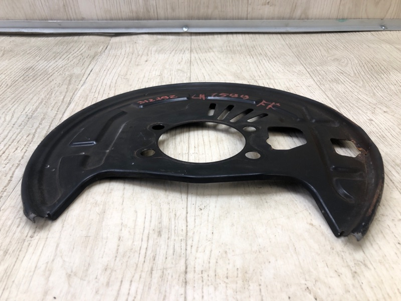 Защита тормозного диска передняя левая NISSAN SENTRA B17 12-21 B17 1.8 MRA8DE Защита тормозного диска передняя левая NISSAN SENTRA B17 12-21 B17 1.8 MRA8DE