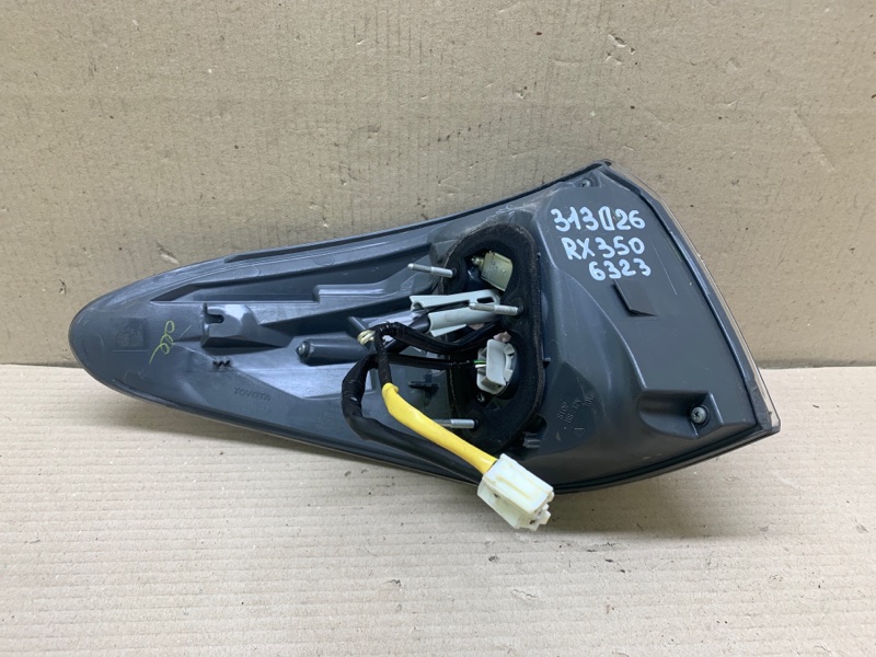 Фонарь наружный правый RX350/450 09-15 2011 3.5 2GR-FE