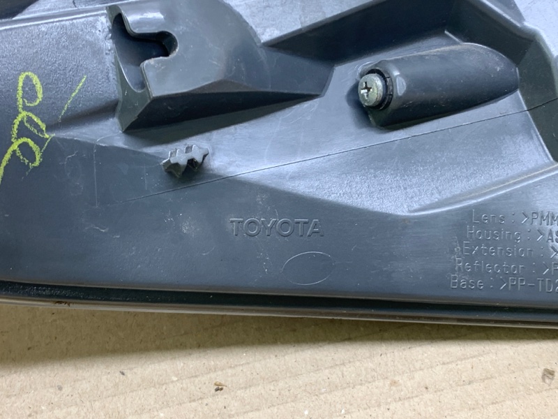 Фонарь наружный правый RX350/450 09-15 2011 3.5 2GR-FE