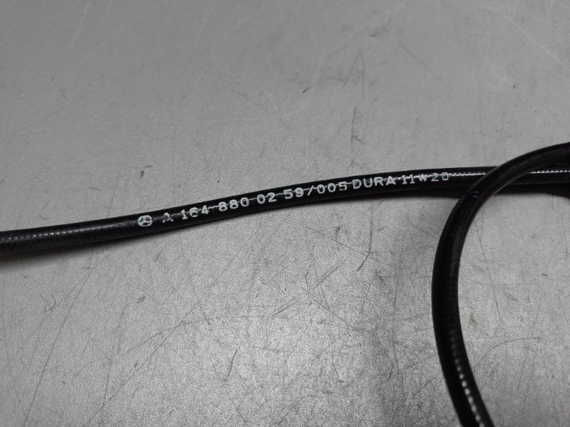 Трос замка капота GL-CLASS X164 06-12 2011 LONG M273923 4.7L Трос замка капота GL-CLASS X164 06-12 2011 LONG M273923 4.7L